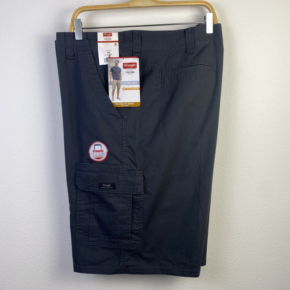 NWT Wrangler Cargo Shorts Men 48 Gray Relaxed Fit Flex Comfort Ripstop Utility